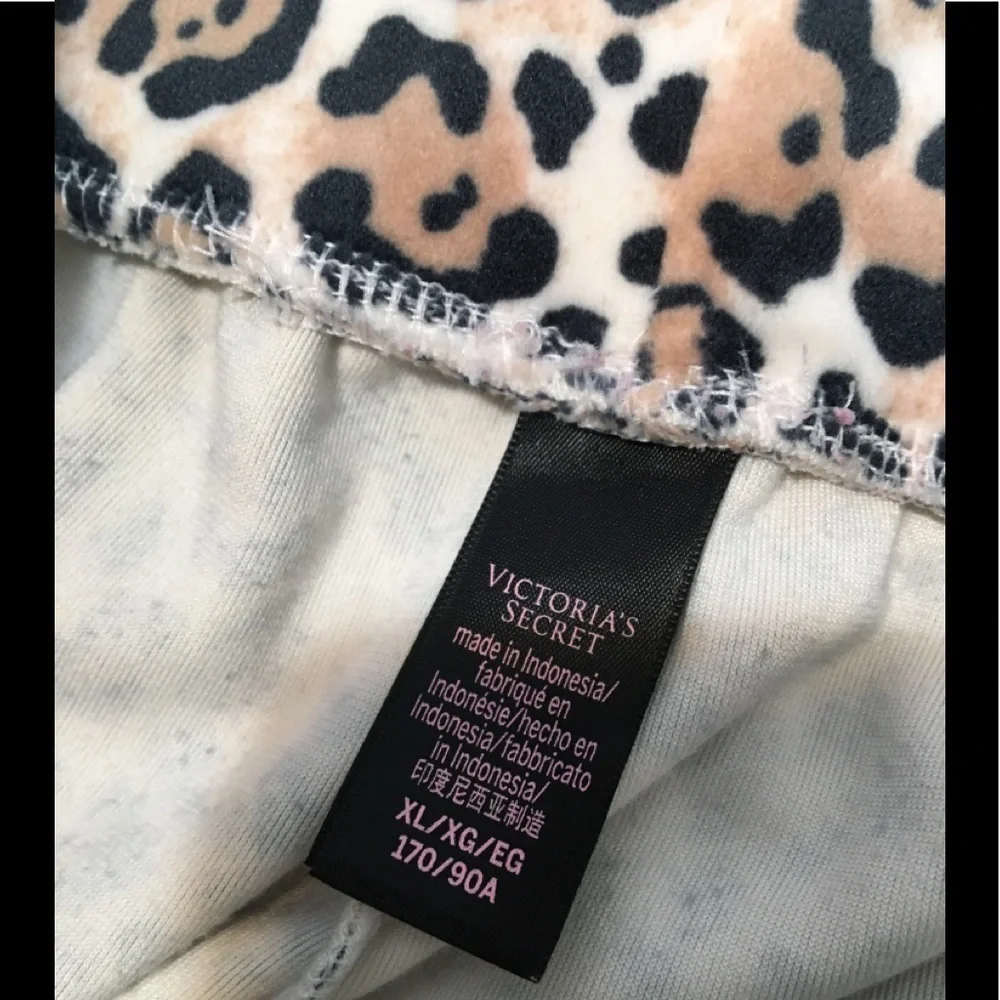 New Victoria's Secret Velour Jogger &. - Picture 5 of 11